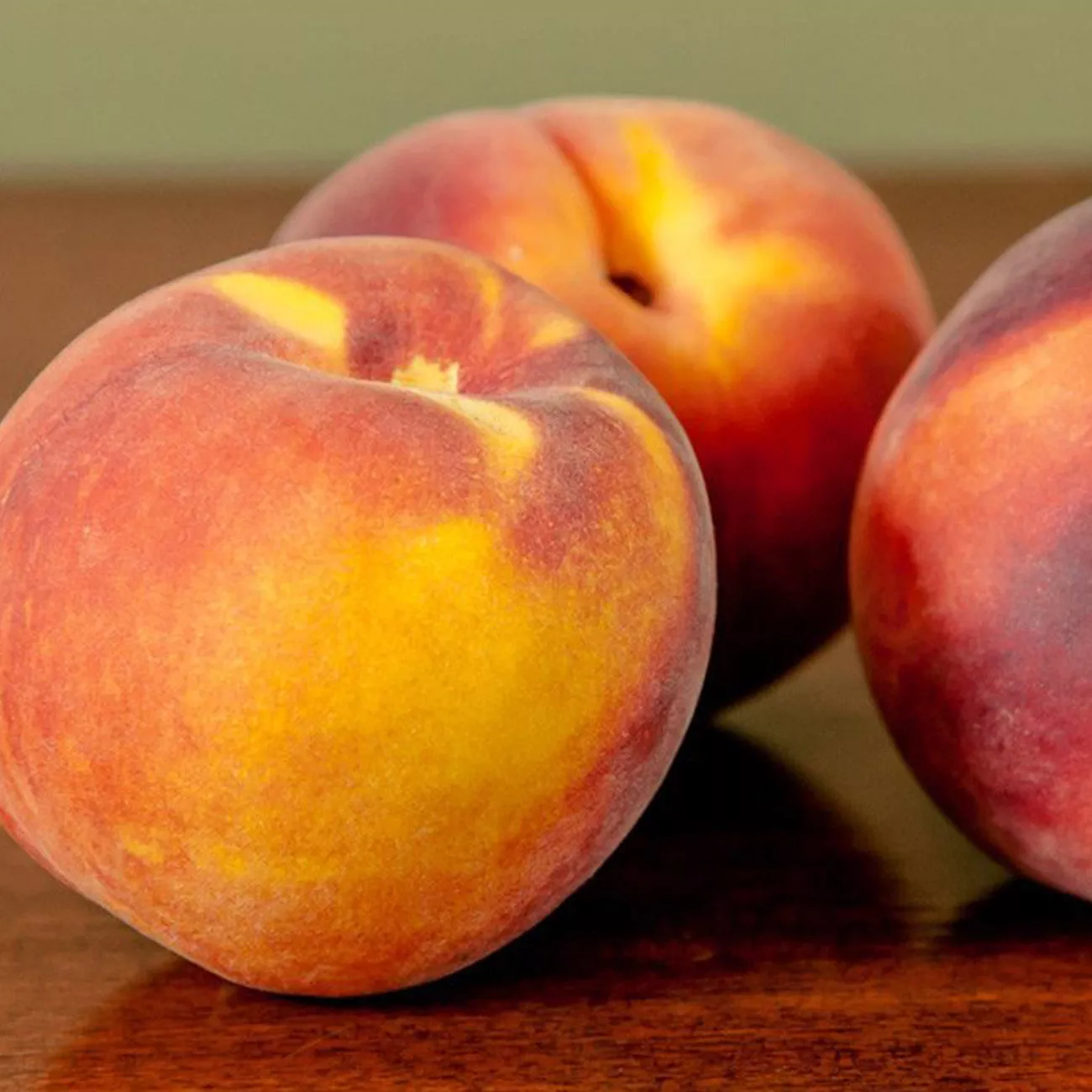 Gulf Crimson Peach Tree – 5 GALLON