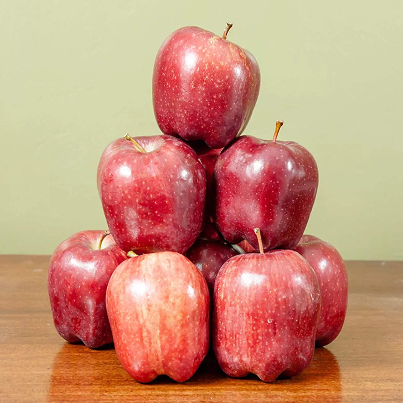 Red Delicious Apple Tree – 2-3 ft