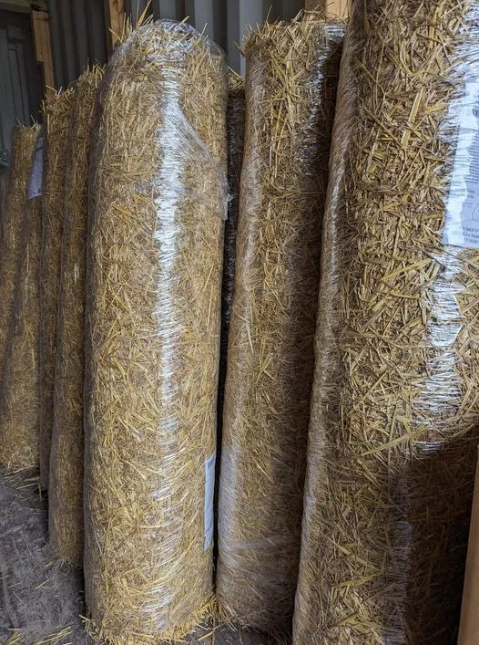 Straw Blanket 4' x 112.5' Roll